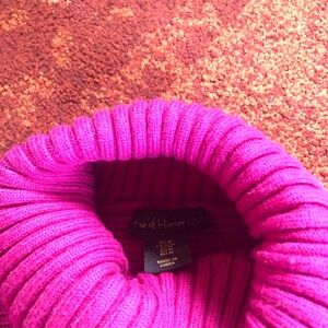 House of Harlow 1960 Fuchsia Cropped Turtleneck Sweater